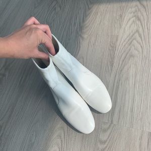 White skinny ankle booties S37 mid heel leather